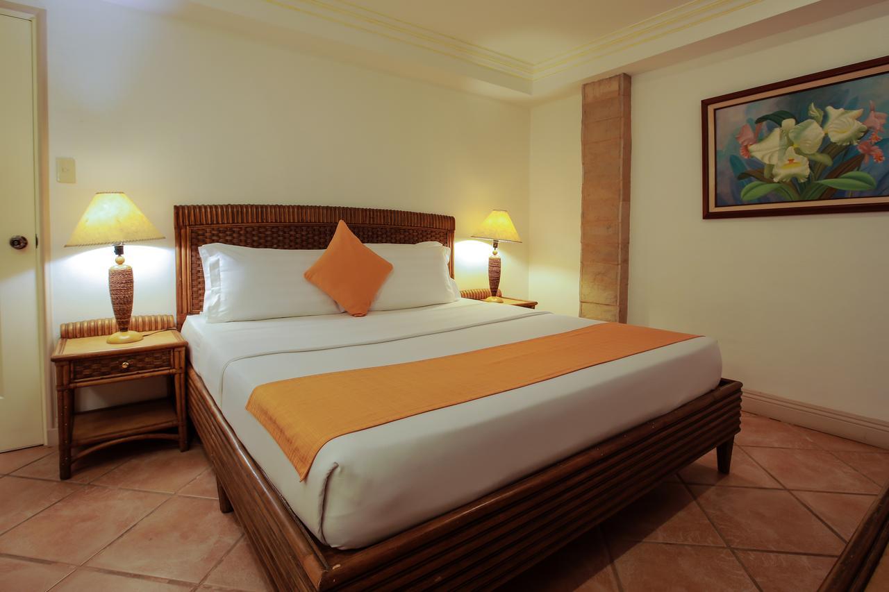 Paradise Garden Resort Hotel&Convention Center Manoc-Manoc Exterior foto